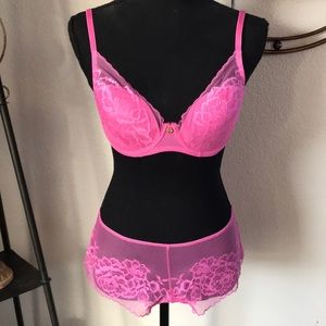 NWOT 2 piece Pink Bralette & Lace Panties set Lingerie Intimates